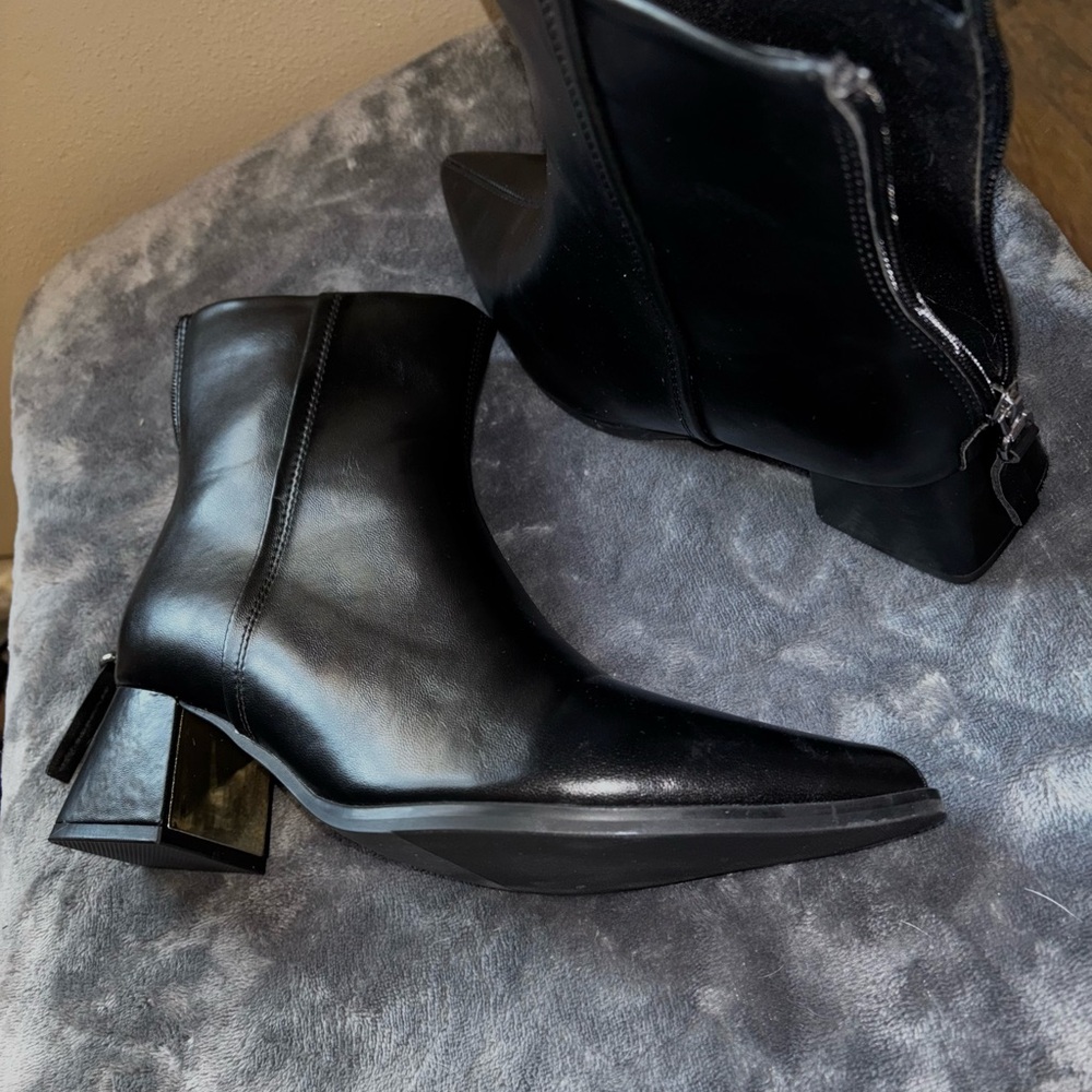 Brand new Boots